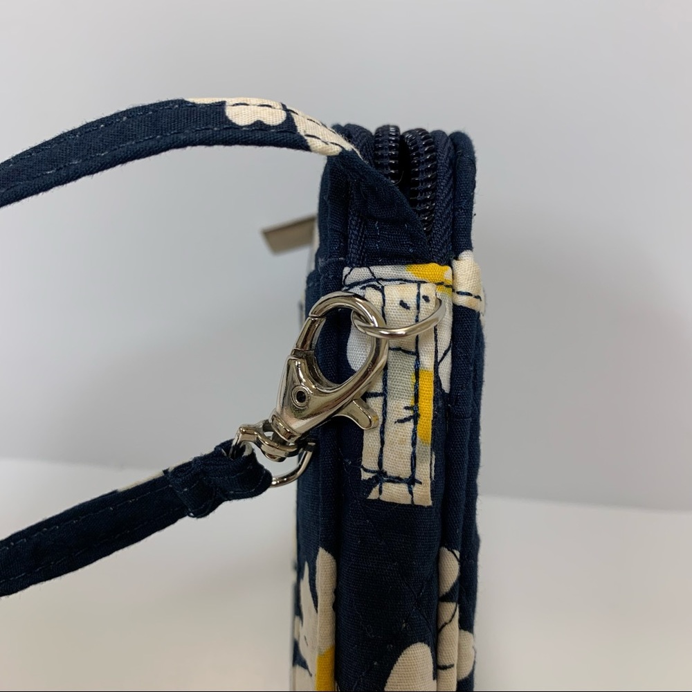 Quilted floral wristlet/ID holder - Picture 3 of 5